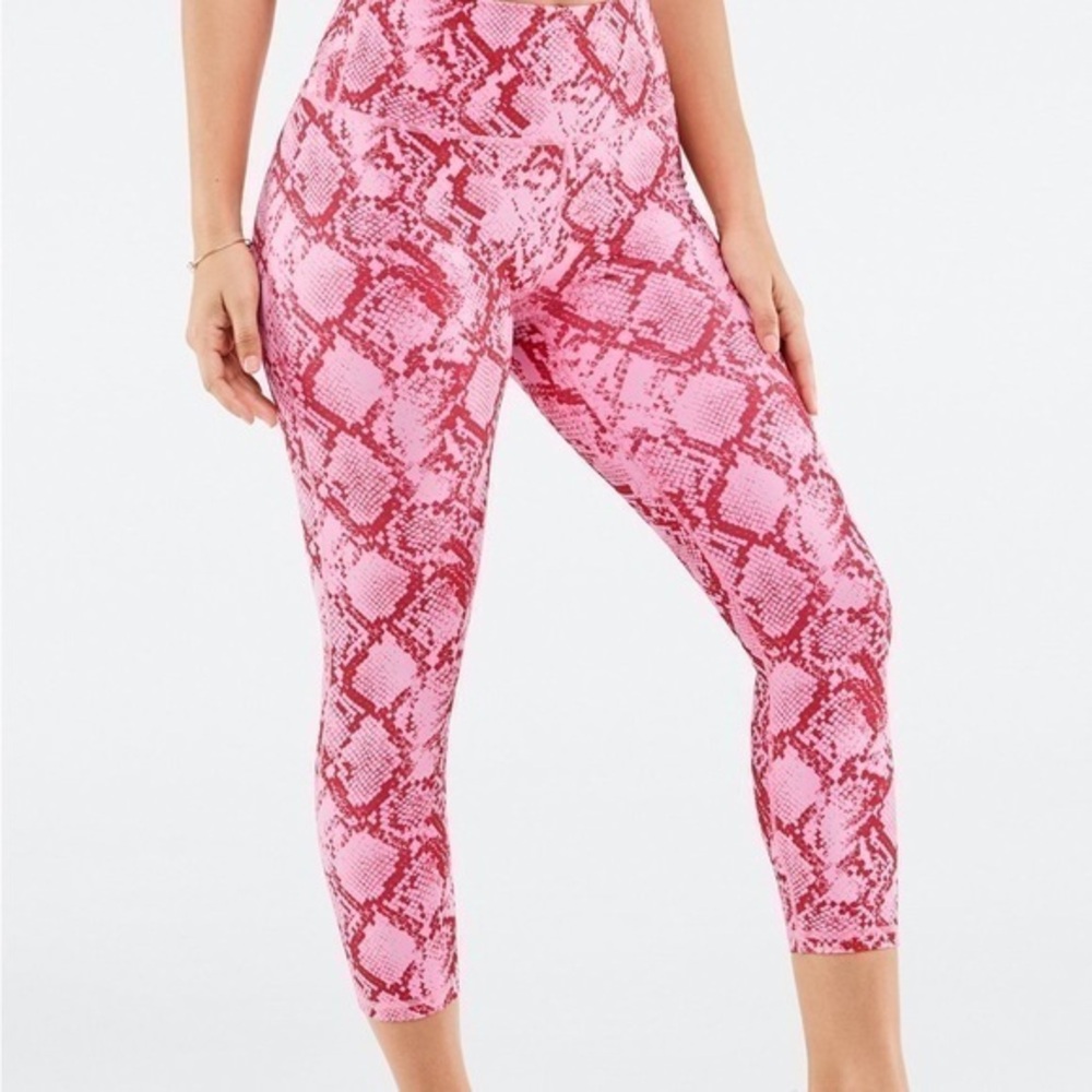 FABLETICS Define PowerHold® High-Waisted Capri Pink Snake Print Leggings XS EUC